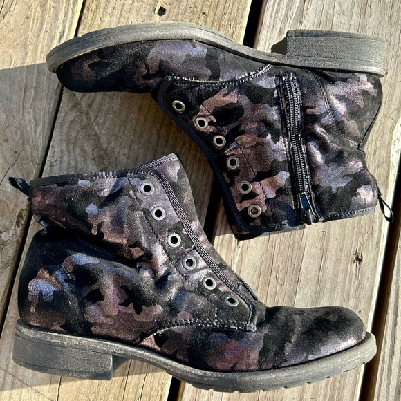 Dolce Vita Dark Pink Shimmer Camo Combat Moto Boots size 5|6 Faux Suede Sparkle - Picture 9 of 13